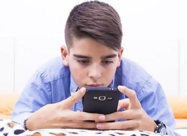 از هر۵ خانواده، ۴ خانواده درگیر آسیب‌های رسانه‌ای هستند