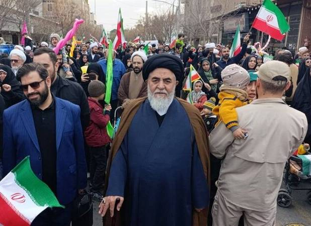 پیام راهپیمایان ۲۲ بهمن عدم تسلیم ملت ایران برابر تهدیدها است