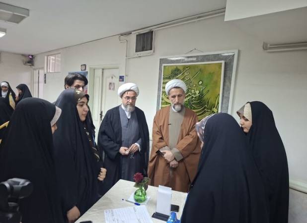 بازدید نماینده ولی‌فقیه در استان قزوین از رویداد تبیینی «نسل استوار»