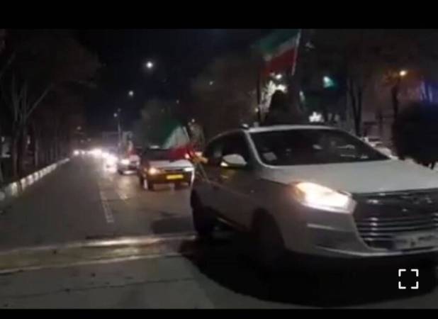 رژه خودرویی مردم بیجار در حمایت از آرمان‌های رهبر شهید برگزار شد