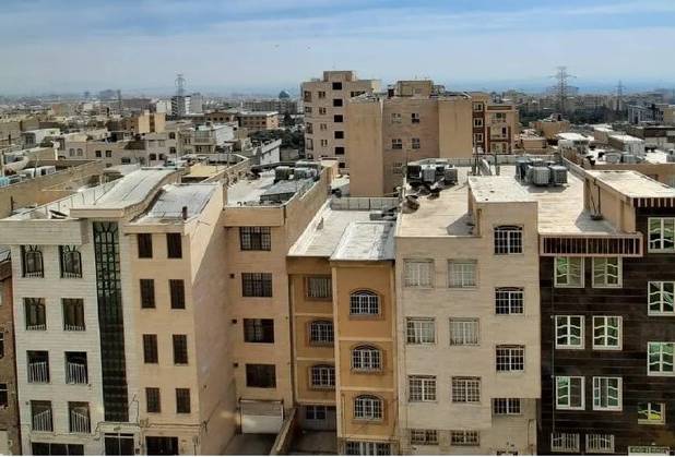 فرهنگ گران خریدن مسکن در کشور جا افتاده است
