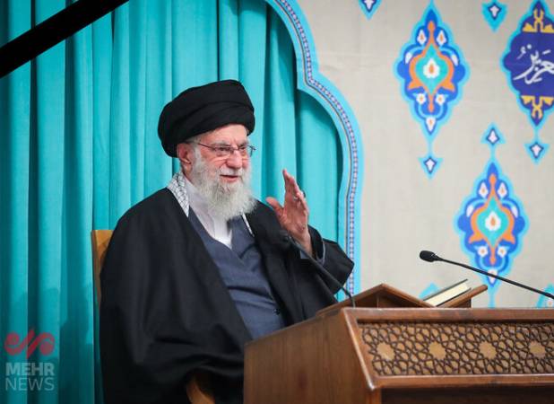 رهبر و پیشوای مسلمانان جهان به شهادت رسید