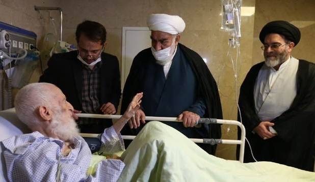 عیادت نماینده رهبر انقلاب از آیت‌الله شبیری زنجانی