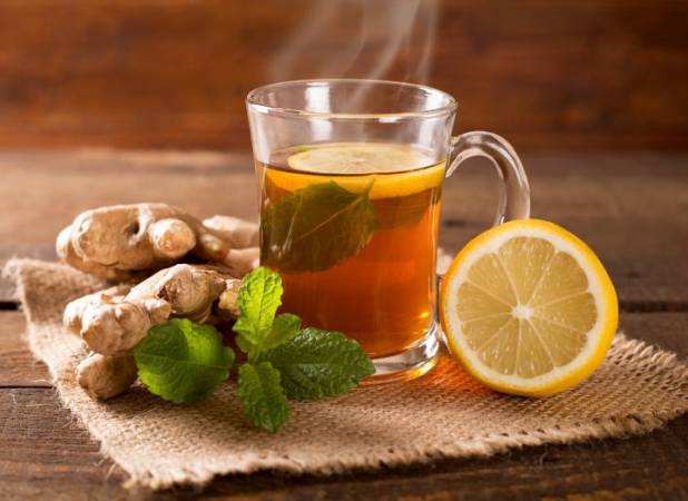 ۸ دمنوش گیاهی برای کاهش علائم دوران قاعدگی