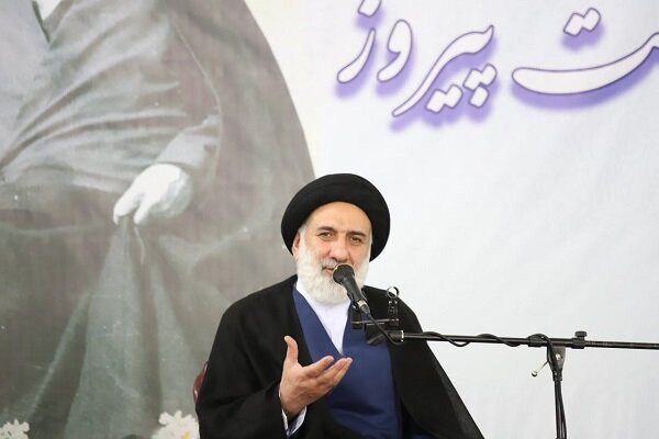 حجت الاسلام فاطمی: انقلاب اسلامی اسلام را در ایران احیا کرد