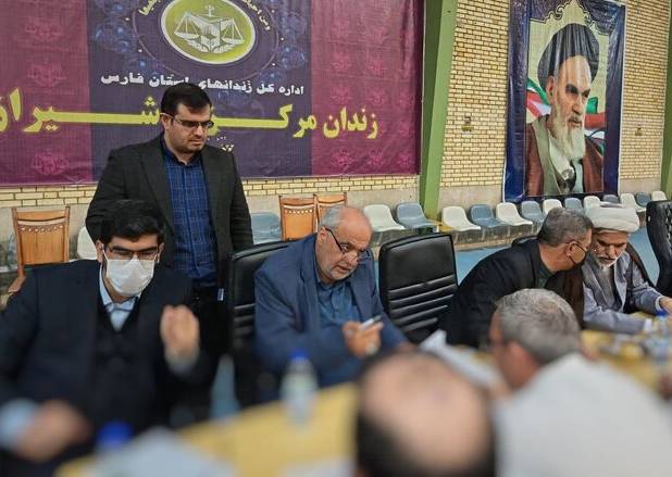 آزادی و مرخصی ۱۲۵ زندانی واجد شرایط از زندان مرکزی شیراز