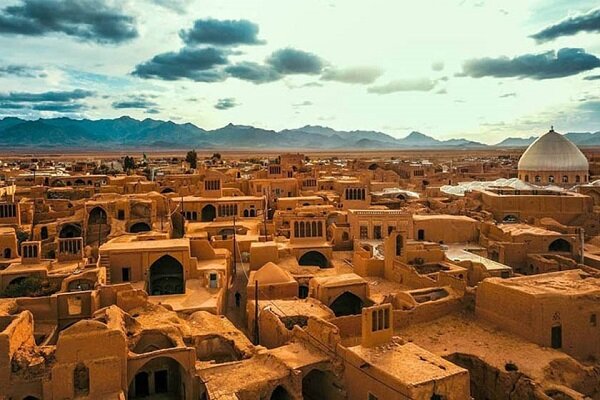 تقابل حفاظت ازمیراث فرهنگی در بافت تاریخی یزد