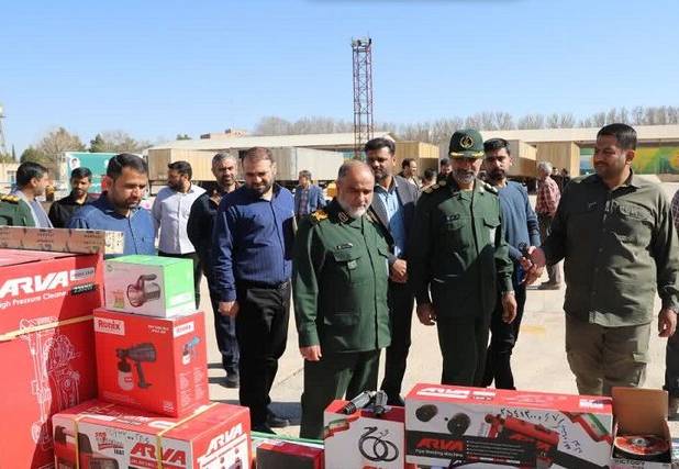 قرارگاه‌های جهادی شیراز مجهز به تجهیزات تخصصی عمرانی شدند