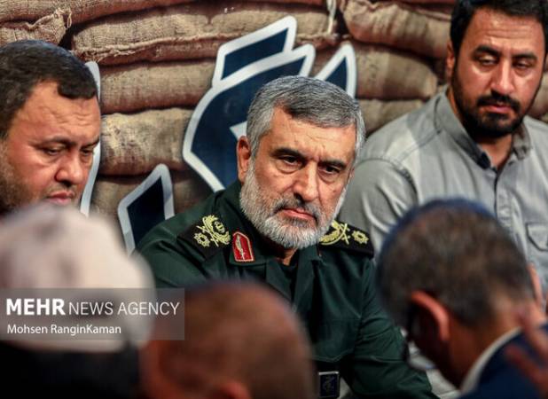 شهید رفت، دشمن لرزید، ایران همچنان قوی است