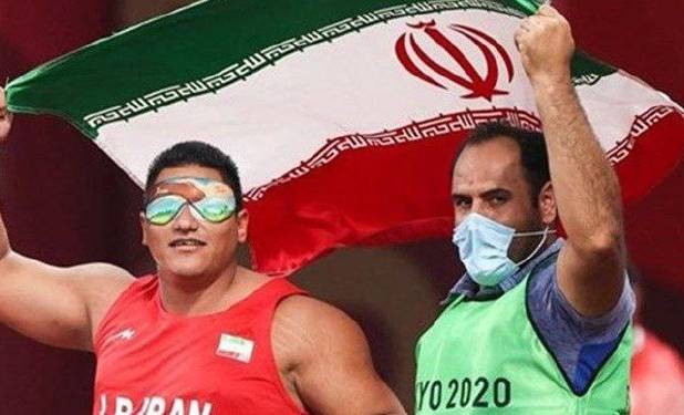 پاداش ما هم مجوز واردات خودرو باشد نه مبالغ ناچیز