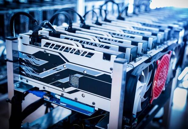 کشف و توقیف ۶۵ دستگاه استخراج رمزارز غیرمجاز در اهواز