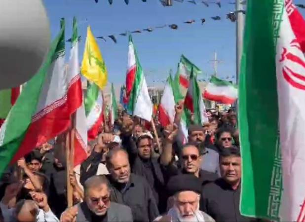 راهپیمایی مردم بندر دیر در خونخواهی رهبر شهید