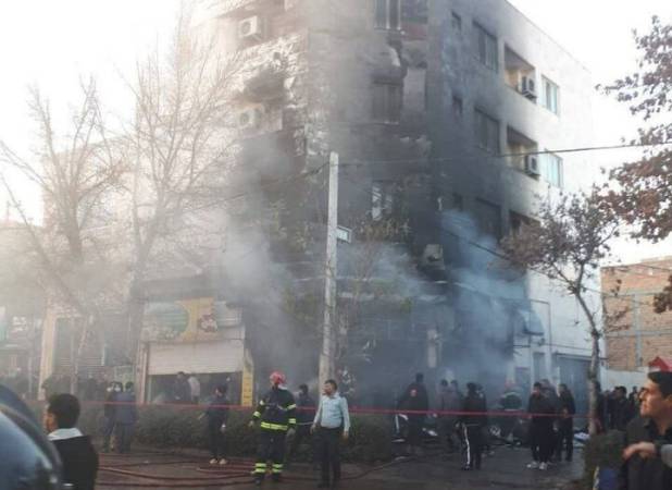 ۱۵۰ نفر از ساختمان دودآلود در اصفهان نجات یافتند