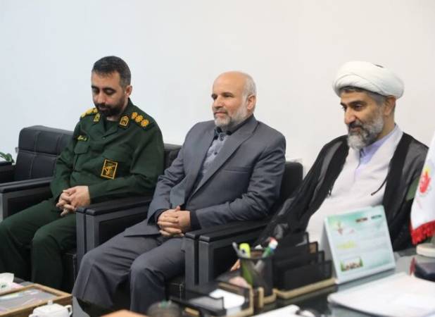 مقاومت سپاه دشمنان را درمانده کرده است