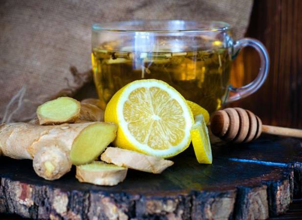 چگونه از عسل برای درمان سرفه استفاده کنیم؟