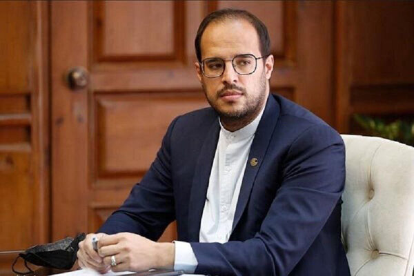 رمزگشایی از سکوت چهره ها در قبال جنگ تحمیلی!