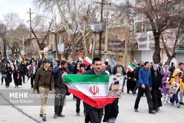 کرمانشاه صحنه یکی از بی‌نظیرترین راهپیمایی‌ها شد