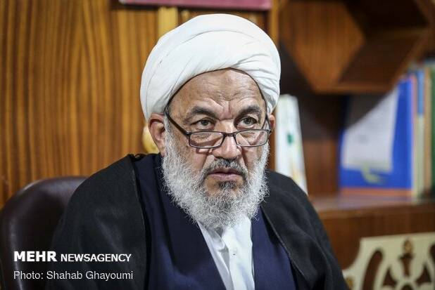 آقاتهرانی: دشمن به دنبال ایجاد جنگ داخلی است؛ وحدت ملی را حفظ کنیم