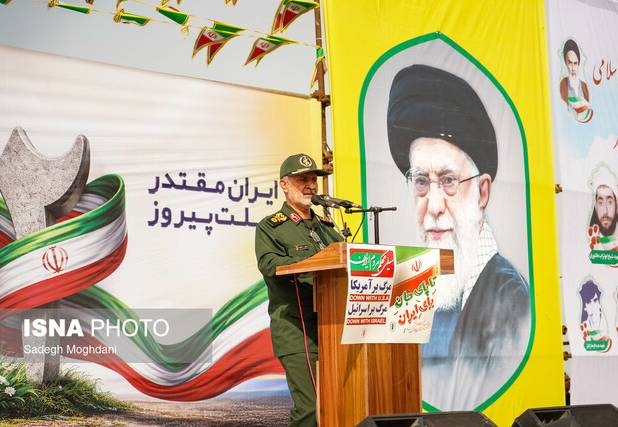 تهدیدات دشمنان، اراده ملت ایران را تقویت کرده است