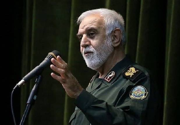 شعر و هنر خط مقدم جهاد تبیین و تقویت هویت ملی است/ احتمال جنگ پایین است