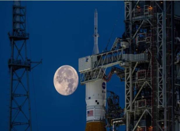 پروژه به ماه رفتن آمریکایی‌ها دوباره به تعویق افتاد
