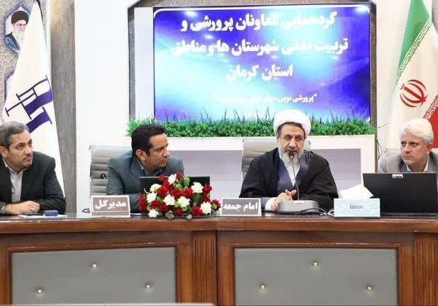 تقویت بنیه علمی و معنوی مربیان در تربیت نسل آینده ضروری است