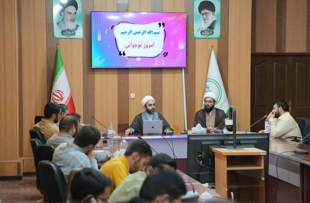 ایجادهویت های غیرمعمولی در فرزندان ایران با ابزار فضای مجازی