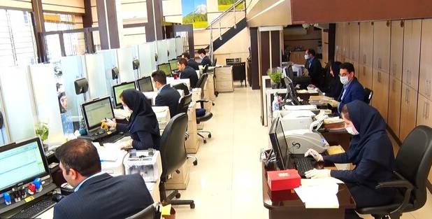 یک توصیه به کارمندانی که مجبورند ۸ ساعت روی صندلی بنشینند