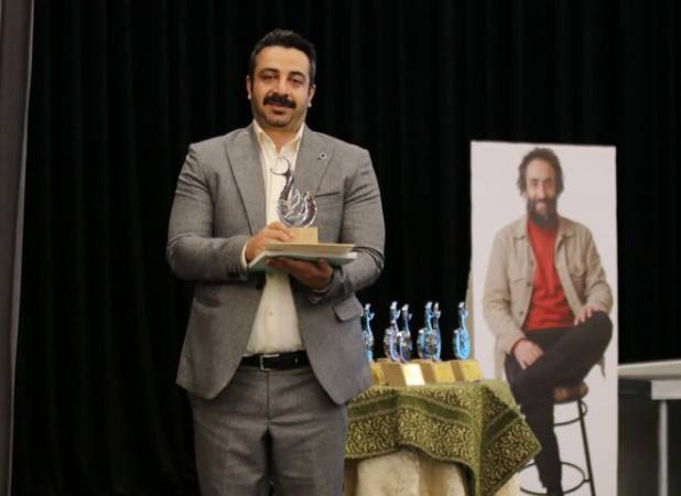 نزدیکی شعرهای «ماهبان» به شعر سهراب؛ شعرهایم به ایرلندی ترجمه شده است