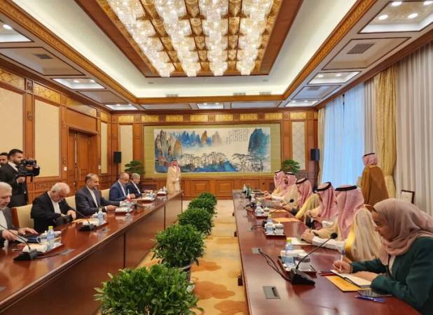 نشست هیات‌های دیپلماتیک ایران و عربستان
