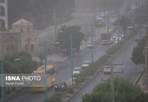 کاهش ابر و وزش باد؛ افزایش گردوغبار در لرستان طی امروز