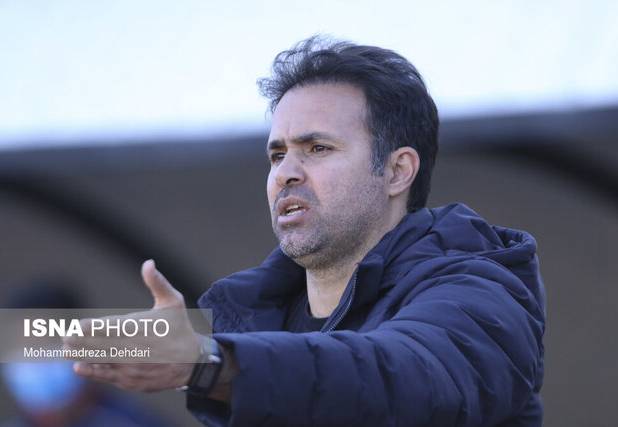 اعتراض شدید نصرتی به داور بازی ذوب آهن و فولاد