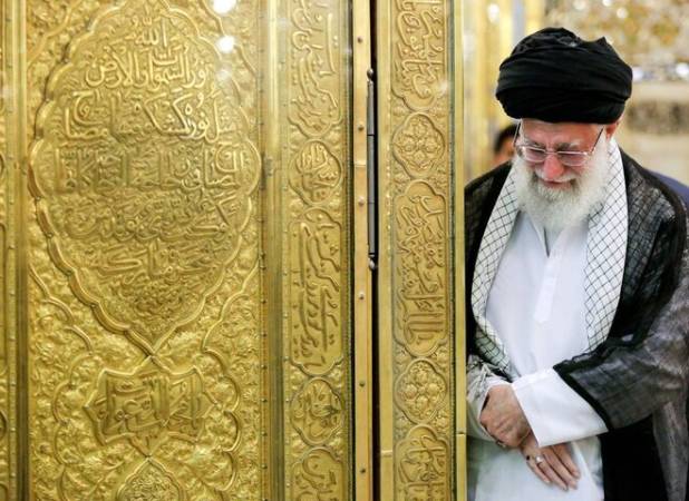 آخرین زیارت رهبر انقلاب اسلامی در حرم مطهر امام رضا(ع)