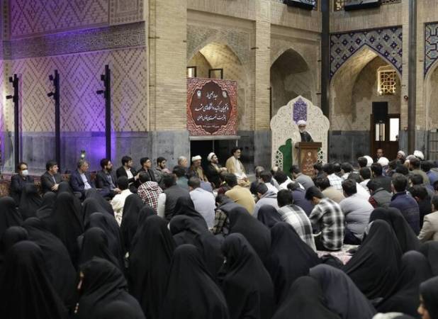 دیدار تولیت آستان قدس رضوی با دانشجویان مشهدی