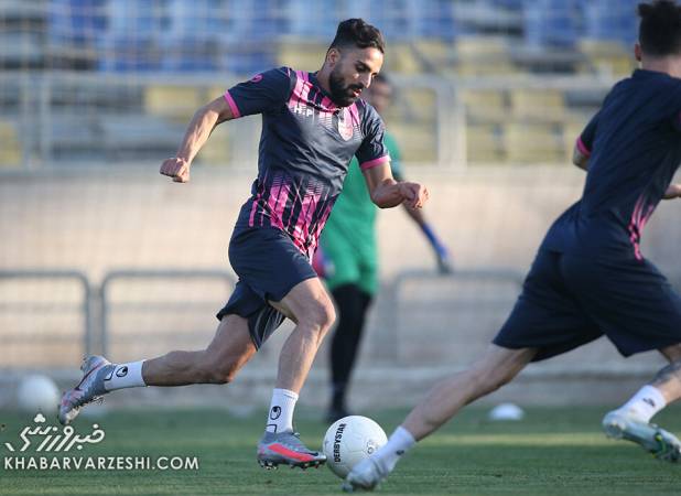 مهاجم پرسپولیس گزینه اول خروج در نیم‌فصل!