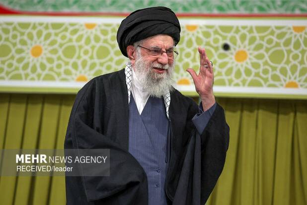 مهم‌ترین جمله رهبر شهید انقلاب در سال ۱۴۰۴ را شما انتخاب کنید