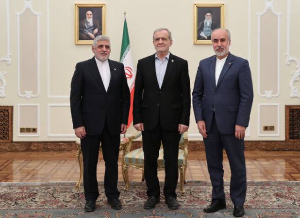 پزشکیان: سیاست قطعی ایران توسعه مناسبات با کشورهای دوست و همسایه است