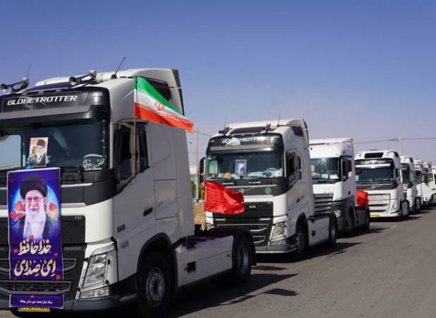 بیعت کامیون‌داران شاهرود با رهبر معظم انقلاب