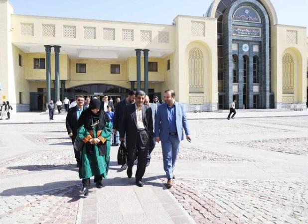 وزیر میراث فرهنگی وارد اصفهان شد