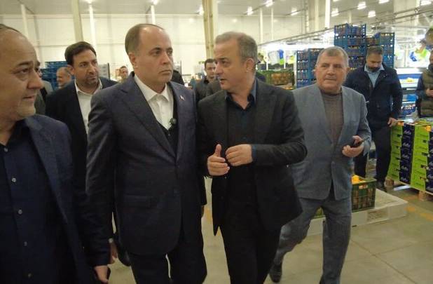 بازدید وزیر جهاد کشاورزی از پایانه صادرات محصولات کشاورزی روماک‌گستر