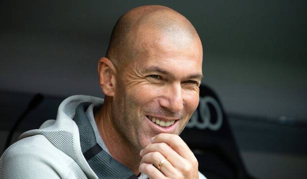 رویای زیزو برآورده شد؛ زیدان روی نیمکت خروس‌ها