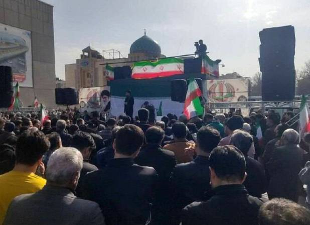 اجتماع بزرگ مردم مشهد در سوگ شهادت رهبر شهید انقلاب اسلامی آغاز شد