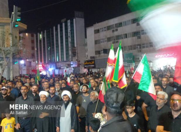 اجتماع مردم بندرعباس به خون‌خواهی رهبر شهید انقلاب
