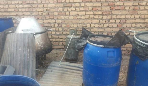 توقیف بیش از هزار لیتر مشروبات الکلی در تفت