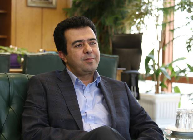 تضعیف شدن ریال به نفع صادرات کشور نیست