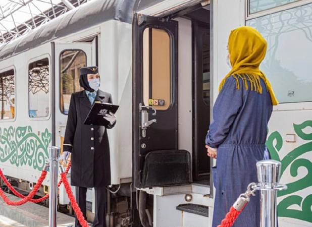 آغاز پیش‌فروش بلیت‌ قطارهای نوروزی از۱۰ اسفندماه