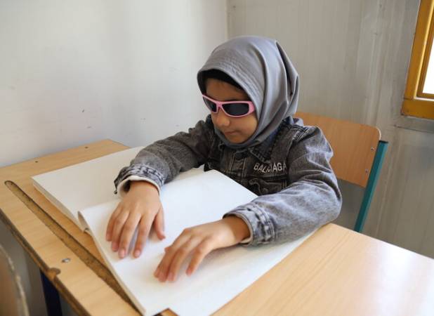 کودکان توان‌خواه می‌توانند با پازل، الفبای بریل را بیاموزند