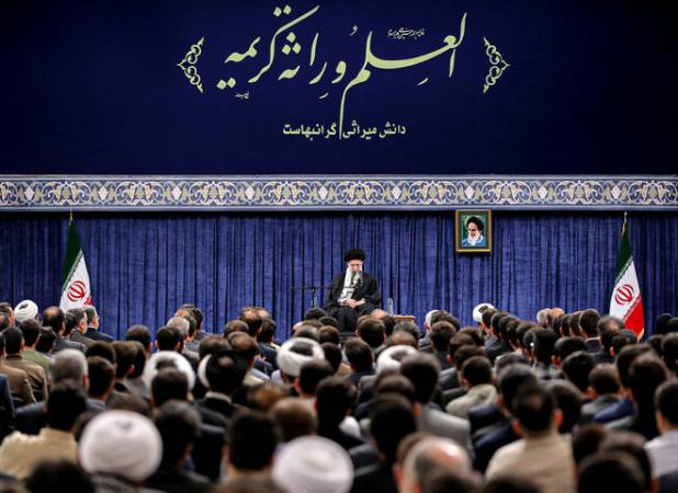 راه پرفروغ آیت‌الله‌خامنه ای چراغ راه نخبگان خواهد بود