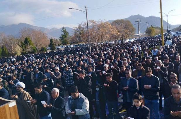 تجلی وحدت مردم کوهبنان در صحنه باشکوه نماز عید فطر
