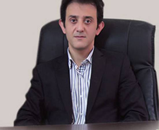 لیست معرفی ۸ تا از بهترین کلینیک‌های کاشت مو و ابرو در کرج + هزینه